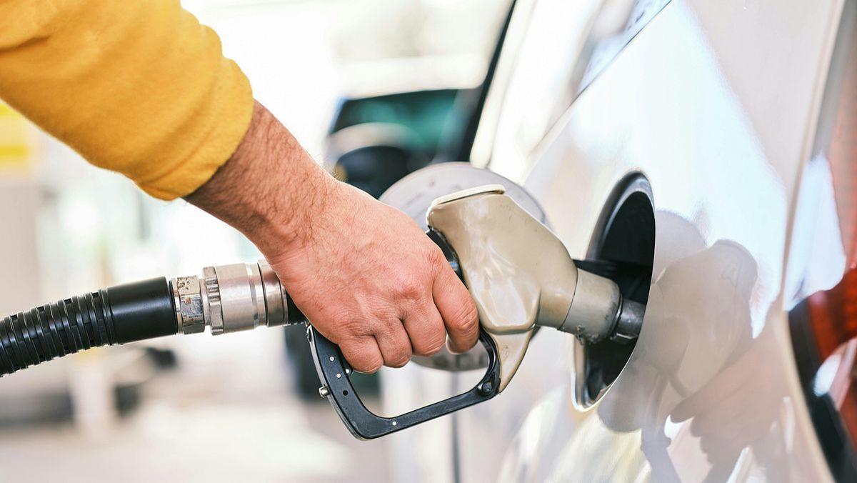 Georgia gas prices over $4 a gallon, hit $6.18 average for diesel