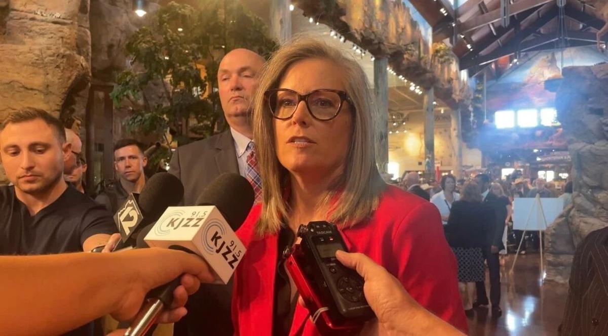 Judge named special counsel in probe of Hobbs, Mayes