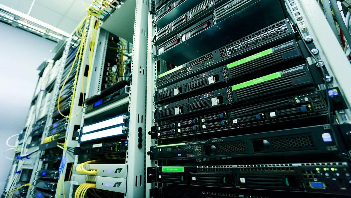 Aurora decides to regulate, but not ban, data centers