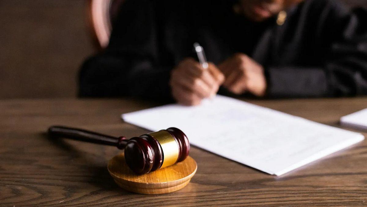 Tennessee leads 23-state letter over climate chapter in federal judges’ manual