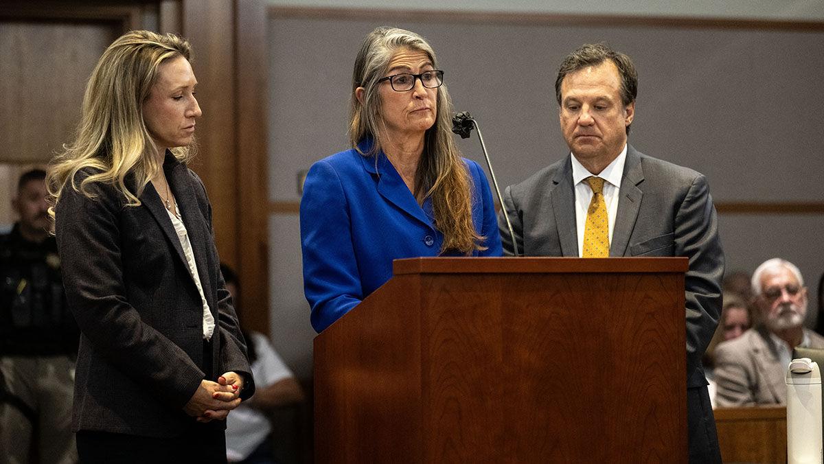 Former Colorado forensic scientist sentenced to 10 years