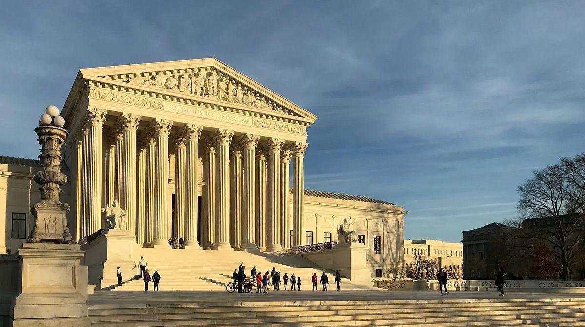 Lawmakers scold, praise U.S. Supreme Court ahead of term